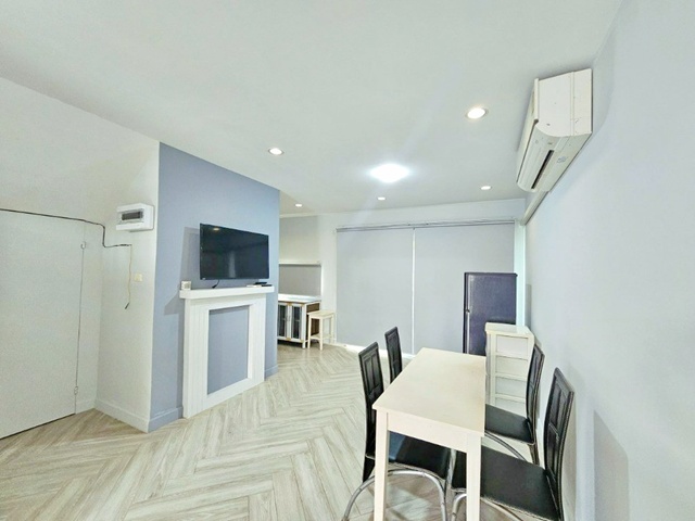 ประกาศฟรี! ซื้อ-ขาย-เช่า คอนโด บ้าน ทาวน์โฮม ที่ดิน และพื้นที่เชิงพาณิชย์ทั่วประเทศไทย ทุกทำเล ทุกงบประมาณ ไม่มีค่าใช้จ่าย ลงง่าย ขายไว เข้าถึงผู้ซื้อโดยตรง 3 252096pic2.jpg