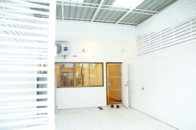 ประกาศฟรี! ซื้อ-ขาย-เช่า คอนโด บ้าน ทาวน์โฮม ที่ดิน และพื้นที่เชิงพาณิชย์ทั่วประเทศไทย ทุกทำเล ทุกงบประมาณ ไม่มีค่าใช้จ่าย ลงง่าย ขายไว เข้าถึงผู้ซื้อโดยตรง 3 252095pic2.jpg