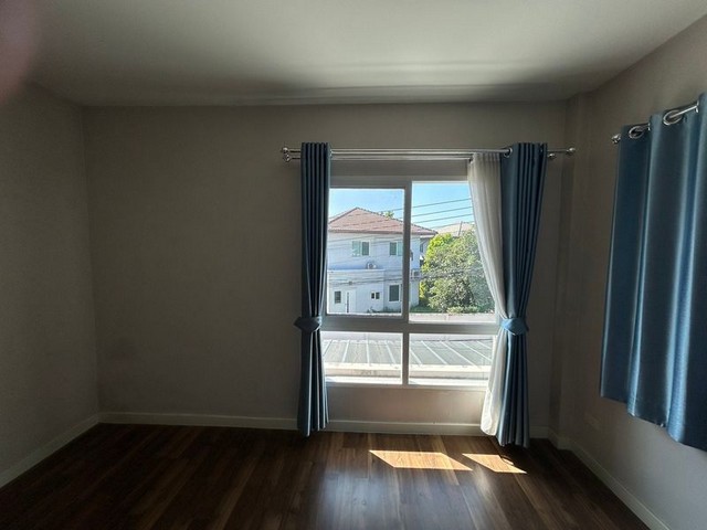 ประกาศฟรี! ซื้อ-ขาย-เช่า คอนโด บ้าน ทาวน์โฮม ที่ดิน และพื้นที่เชิงพาณิชย์ทั่วประเทศไทย ทุกทำเล ทุกงบประมาณ ไม่มีค่าใช้จ่าย ลงง่าย ขายไว เข้าถึงผู้ซื้อโดยตรง 5 252137pic4.jpg