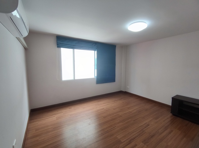 ประกาศฟรี! ซื้อ-ขาย-เช่า คอนโด บ้าน ทาวน์โฮม ที่ดิน และพื้นที่เชิงพาณิชย์ทั่วประเทศไทย ทุกทำเล ทุกงบประมาณ ไม่มีค่าใช้จ่าย ลงง่าย ขายไว เข้าถึงผู้ซื้อโดยตรง 5 513002pic4.jpg