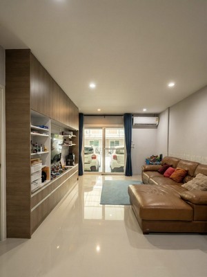 ประกาศฟรี! ซื้อ-ขาย-เช่า คอนโด บ้าน ทาวน์โฮม ที่ดิน และพื้นที่เชิงพาณิชย์ทั่วประเทศไทย ทุกทำเล ทุกงบประมาณ ไม่มีค่าใช้จ่าย ลงง่าย ขายไว เข้าถึงผู้ซื้อโดยตรง 4 513971pic3.jpg