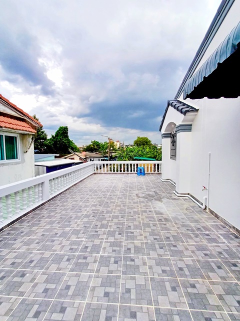 ประกาศฟรี! ซื้อ-ขาย-เช่า คอนโด บ้าน ทาวน์โฮม ที่ดิน และพื้นที่เชิงพาณิชย์ทั่วประเทศไทย ทุกทำเล ทุกงบประมาณ ไม่มีค่าใช้จ่าย ลงง่าย ขายไว เข้าถึงผู้ซื้อโดยตรง 4 252175pic3.jpg