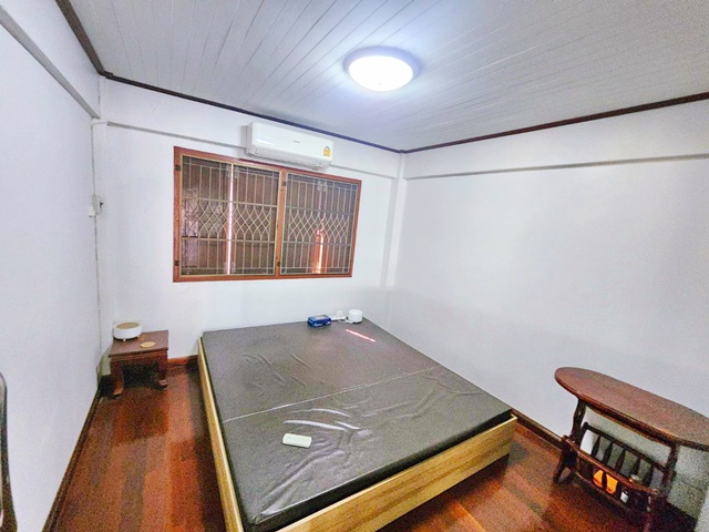 ประกาศฟรี! ซื้อ-ขาย-เช่า คอนโด บ้าน ทาวน์โฮม ที่ดิน และพื้นที่เชิงพาณิชย์ทั่วประเทศไทย ทุกทำเล ทุกงบประมาณ ไม่มีค่าใช้จ่าย ลงง่าย ขายไว เข้าถึงผู้ซื้อโดยตรง 5 252166pic4.jpg