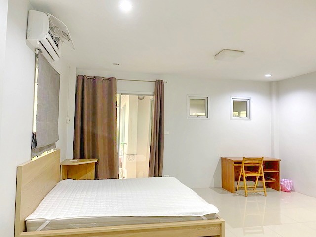 ประกาศฟรี! ซื้อ-ขาย-เช่า คอนโด บ้าน ทาวน์โฮม ที่ดิน และพื้นที่เชิงพาณิชย์ทั่วประเทศไทย ทุกทำเล ทุกงบประมาณ ไม่มีค่าใช้จ่าย ลงง่าย ขายไว เข้าถึงผู้ซื้อโดยตรง 5 252121pic4.jpg