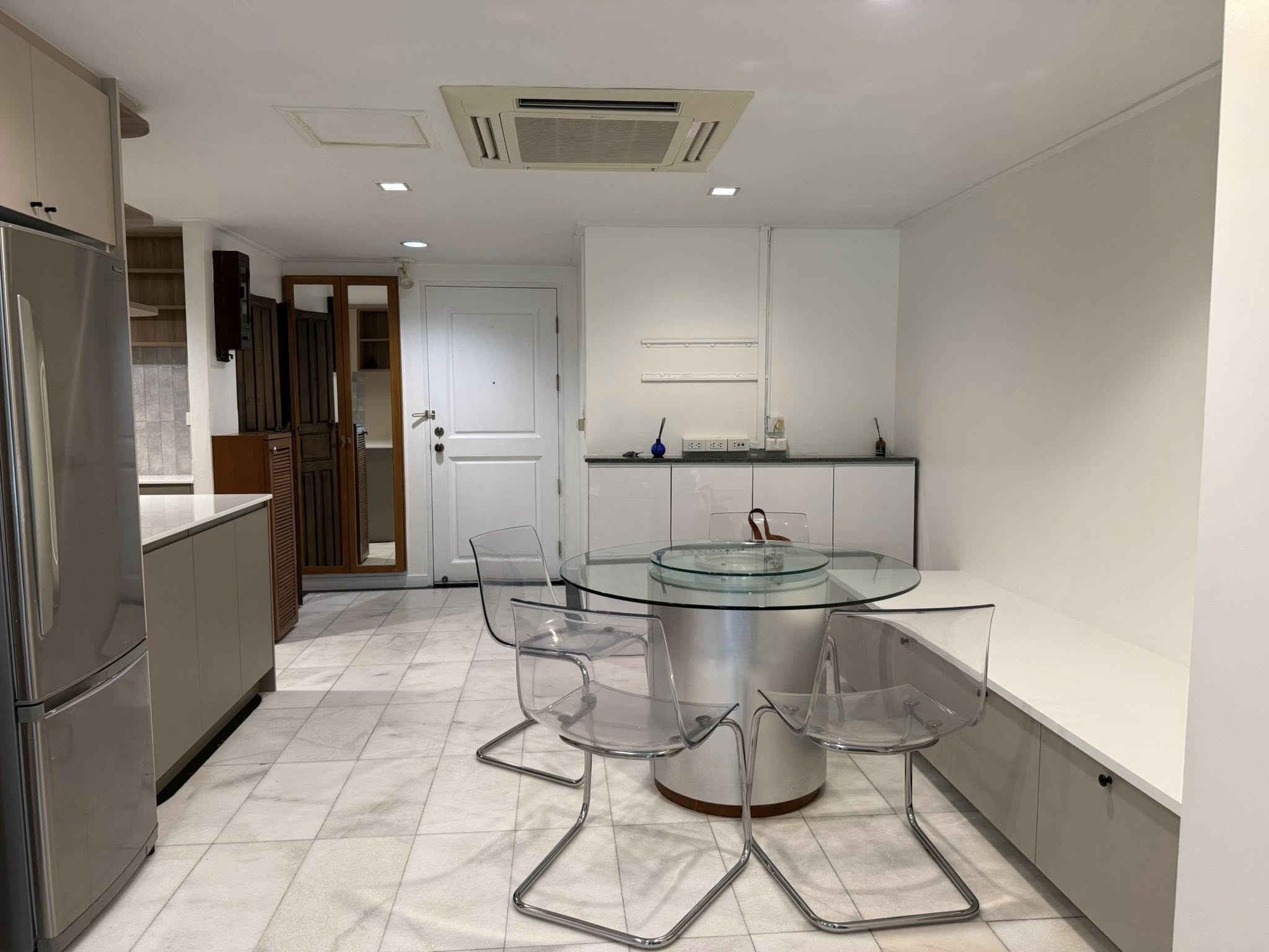 ประกาศฟรี! ซื้อ-ขาย-เช่า คอนโด บ้าน ทาวน์โฮม ที่ดิน และพื้นที่เชิงพาณิชย์ทั่วประเทศไทย ทุกทำเล ทุกงบประมาณ ไม่มีค่าใช้จ่าย ลงง่าย ขายไว เข้าถึงผู้ซื้อโดยตรง 2 513854pic1.jpg