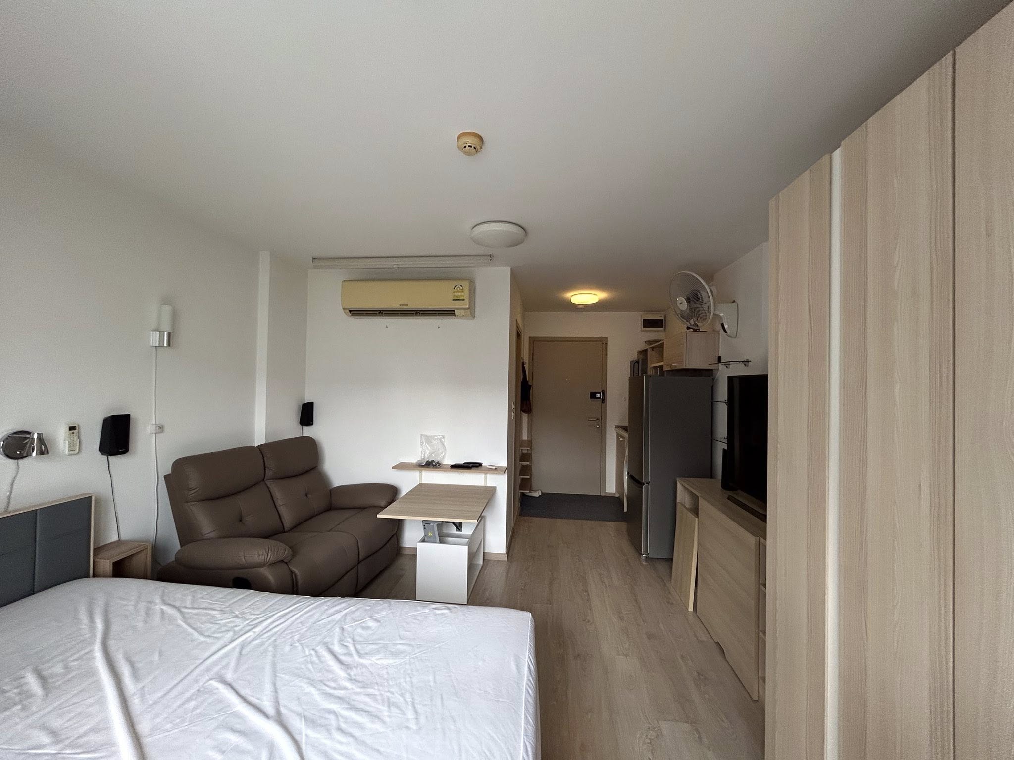 ประกาศฟรี! ซื้อ-ขาย-เช่า คอนโด บ้าน ทาวน์โฮม ที่ดิน และพื้นที่เชิงพาณิชย์ทั่วประเทศไทย ทุกทำเล ทุกงบประมาณ ไม่มีค่าใช้จ่าย ลงง่าย ขายไว เข้าถึงผู้ซื้อโดยตรง 4 513840pic3.jpg