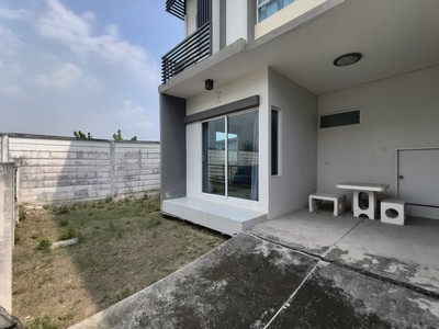 ประกาศฟรี! ซื้อ-ขาย-เช่า คอนโด บ้าน ทาวน์โฮม ที่ดิน และพื้นที่เชิงพาณิชย์ทั่วประเทศไทย ทุกทำเล ทุกงบประมาณ ไม่มีค่าใช้จ่าย ลงง่าย ขายไว เข้าถึงผู้ซื้อโดยตรง 3 514037pic2.jpg