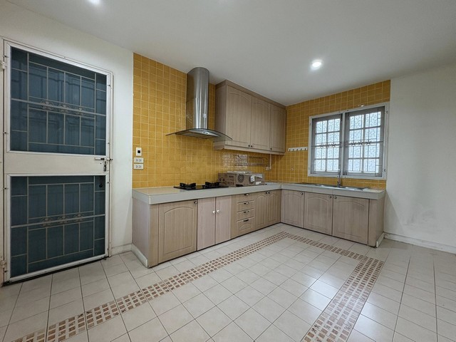 ประกาศฟรี! ซื้อ-ขาย-เช่า คอนโด บ้าน ทาวน์โฮม ที่ดิน และพื้นที่เชิงพาณิชย์ทั่วประเทศไทย ทุกทำเล ทุกงบประมาณ ไม่มีค่าใช้จ่าย ลงง่าย ขายไว เข้าถึงผู้ซื้อโดยตรง 5 514073pic4.jpg