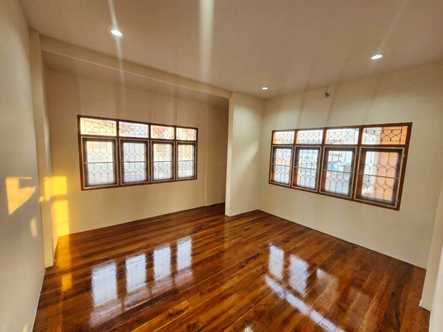 ประกาศฟรี! ซื้อ-ขาย-เช่า คอนโด บ้าน ทาวน์โฮม ที่ดิน และพื้นที่เชิงพาณิชย์ทั่วประเทศไทย ทุกทำเล ทุกงบประมาณ ไม่มีค่าใช้จ่าย ลงง่าย ขายไว เข้าถึงผู้ซื้อโดยตรง 5 252203pic4.jpg