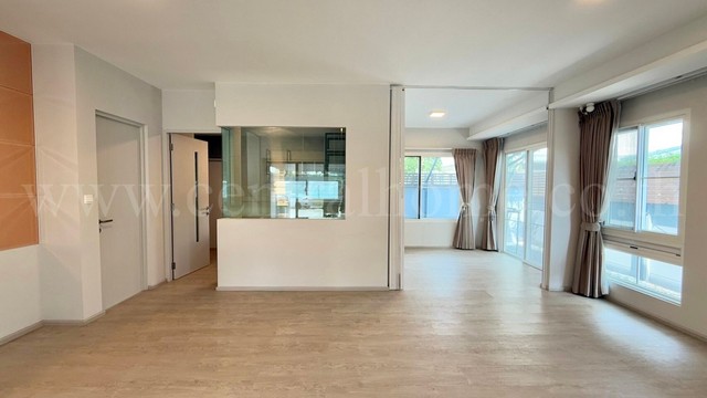 ประกาศฟรี! ซื้อ-ขาย-เช่า คอนโด บ้าน ทาวน์โฮม ที่ดิน และพื้นที่เชิงพาณิชย์ทั่วประเทศไทย ทุกทำเล ทุกงบประมาณ ไม่มีค่าใช้จ่าย ลงง่าย ขายไว เข้าถึงผู้ซื้อโดยตรง 4 285713pic3.jpg