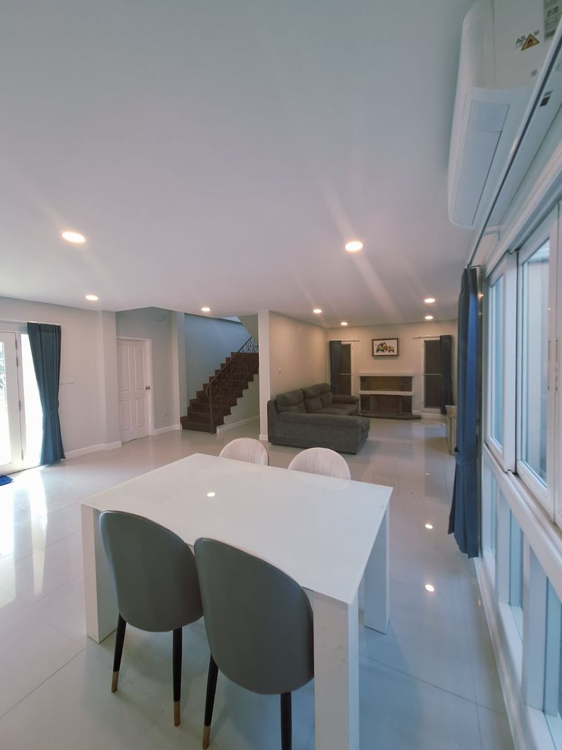 ประกาศฟรี! ซื้อ-ขาย-เช่า คอนโด บ้าน ทาวน์โฮม ที่ดิน และพื้นที่เชิงพาณิชย์ทั่วประเทศไทย ทุกทำเล ทุกงบประมาณ ไม่มีค่าใช้จ่าย ลงง่าย ขายไว เข้าถึงผู้ซื้อโดยตรง 5 315088pic4.jpg