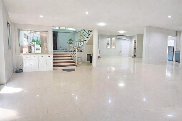 ประกาศฟรี! ซื้อ-ขาย-เช่า คอนโด บ้าน ทาวน์โฮม ที่ดิน และพื้นที่เชิงพาณิชย์ทั่วประเทศไทย ทุกทำเล ทุกงบประมาณ ไม่มีค่าใช้จ่าย ลงง่าย ขายไว เข้าถึงผู้ซื้อโดยตรง 3 314975pic2.jpg