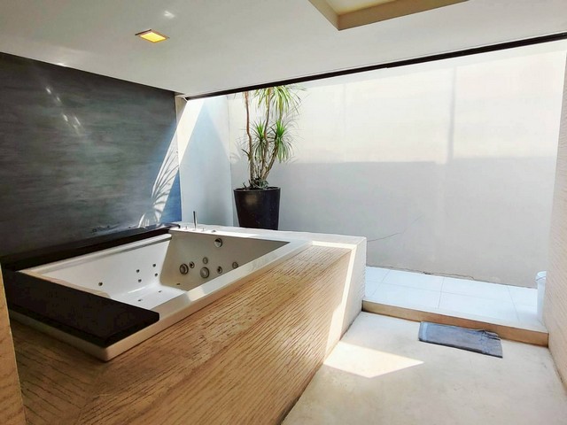 ประกาศฟรี! ซื้อ-ขาย-เช่า คอนโด บ้าน ทาวน์โฮม ที่ดิน และพื้นที่เชิงพาณิชย์ทั่วประเทศไทย ทุกทำเล ทุกงบประมาณ ไม่มีค่าใช้จ่าย ลงง่าย ขายไว เข้าถึงผู้ซื้อโดยตรง 4 315109pic3.jpg