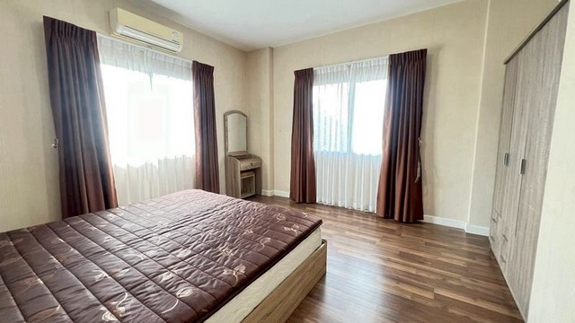 ประกาศฟรี! ซื้อ-ขาย-เช่า คอนโด บ้าน ทาวน์โฮม ที่ดิน และพื้นที่เชิงพาณิชย์ทั่วประเทศไทย ทุกทำเล ทุกงบประมาณ ไม่มีค่าใช้จ่าย ลงง่าย ขายไว เข้าถึงผู้ซื้อโดยตรง 5 252285pic4.jpg