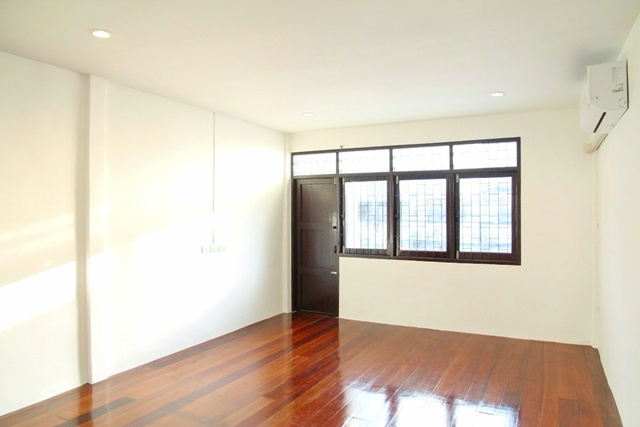 ประกาศฟรี! ซื้อ-ขาย-เช่า คอนโด บ้าน ทาวน์โฮม ที่ดิน และพื้นที่เชิงพาณิชย์ทั่วประเทศไทย ทุกทำเล ทุกงบประมาณ ไม่มีค่าใช้จ่าย ลงง่าย ขายไว เข้าถึงผู้ซื้อโดยตรง 4 252105pic3.jpg