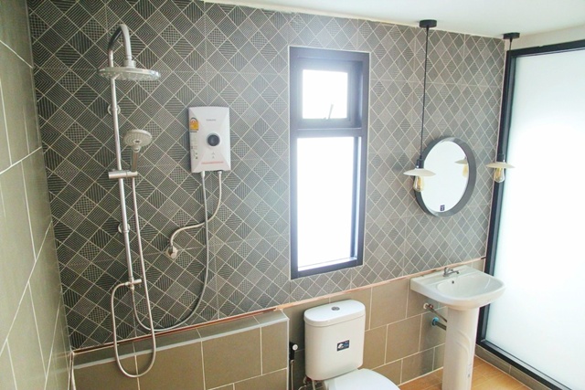 ประกาศฟรี! ซื้อ-ขาย-เช่า คอนโด บ้าน ทาวน์โฮม ที่ดิน และพื้นที่เชิงพาณิชย์ทั่วประเทศไทย ทุกทำเล ทุกงบประมาณ ไม่มีค่าใช้จ่าย ลงง่าย ขายไว เข้าถึงผู้ซื้อโดยตรง 4 252104pic3.jpg