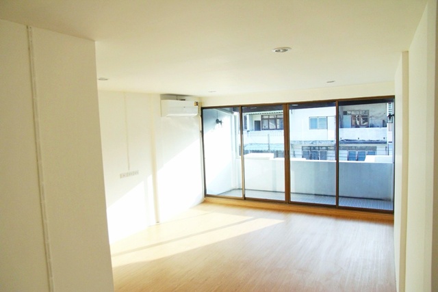 ประกาศฟรี! ซื้อ-ขาย-เช่า คอนโด บ้าน ทาวน์โฮม ที่ดิน และพื้นที่เชิงพาณิชย์ทั่วประเทศไทย ทุกทำเล ทุกงบประมาณ ไม่มีค่าใช้จ่าย ลงง่าย ขายไว เข้าถึงผู้ซื้อโดยตรง 5 252104pic4.jpg