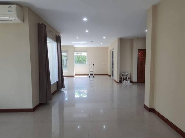 ประกาศฟรี! ซื้อ-ขาย-เช่า คอนโด บ้าน ทาวน์โฮม ที่ดิน และพื้นที่เชิงพาณิชย์ทั่วประเทศไทย ทุกทำเล ทุกงบประมาณ ไม่มีค่าใช้จ่าย ลงง่าย ขายไว เข้าถึงผู้ซื้อโดยตรง 4 252265pic3.jpg