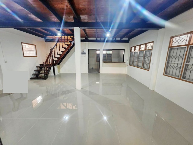 ประกาศฟรี! ซื้อ-ขาย-เช่า คอนโด บ้าน ทาวน์โฮม ที่ดิน และพื้นที่เชิงพาณิชย์ทั่วประเทศไทย ทุกทำเล ทุกงบประมาณ ไม่มีค่าใช้จ่าย ลงง่าย ขายไว เข้าถึงผู้ซื้อโดยตรง 3 252206pic2.jpg