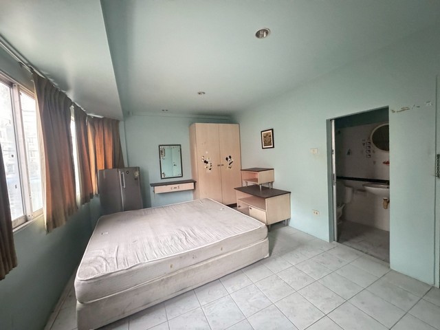 ประกาศฟรี! ซื้อ-ขาย-เช่า คอนโด บ้าน ทาวน์โฮม ที่ดิน และพื้นที่เชิงพาณิชย์ทั่วประเทศไทย ทุกทำเล ทุกงบประมาณ ไม่มีค่าใช้จ่าย ลงง่าย ขายไว เข้าถึงผู้ซื้อโดยตรง 5 315270pic4.jpg