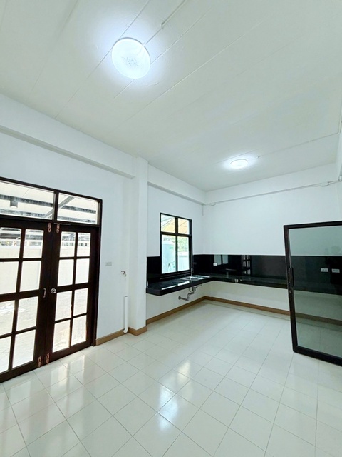 ประกาศฟรี! ซื้อ-ขาย-เช่า คอนโด บ้าน ทาวน์โฮม ที่ดิน และพื้นที่เชิงพาณิชย์ทั่วประเทศไทย ทุกทำเล ทุกงบประมาณ ไม่มีค่าใช้จ่าย ลงง่าย ขายไว เข้าถึงผู้ซื้อโดยตรง 3 252914pic2.jpg