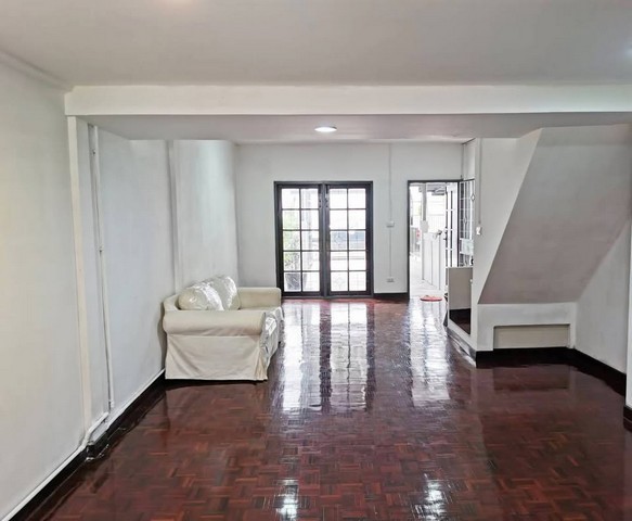 ประกาศฟรี! ซื้อ-ขาย-เช่า คอนโด บ้าน ทาวน์โฮม ที่ดิน และพื้นที่เชิงพาณิชย์ทั่วประเทศไทย ทุกทำเล ทุกงบประมาณ ไม่มีค่าใช้จ่าย ลงง่าย ขายไว เข้าถึงผู้ซื้อโดยตรง 3 514522pic2.jpg