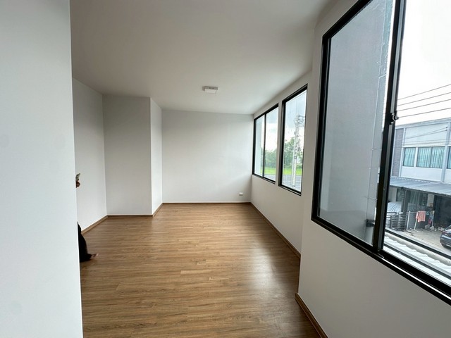 ประกาศฟรี! ซื้อ-ขาย-เช่า คอนโด บ้าน ทาวน์โฮม ที่ดิน และพื้นที่เชิงพาณิชย์ทั่วประเทศไทย ทุกทำเล ทุกงบประมาณ ไม่มีค่าใช้จ่าย ลงง่าย ขายไว เข้าถึงผู้ซื้อโดยตรง 5 253013pic4.jpg