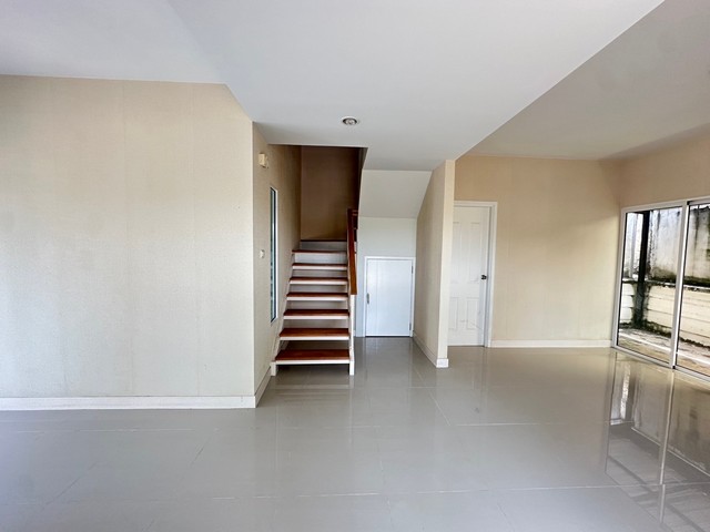 ประกาศฟรี! ซื้อ-ขาย-เช่า คอนโด บ้าน ทาวน์โฮม ที่ดิน และพื้นที่เชิงพาณิชย์ทั่วประเทศไทย ทุกทำเล ทุกงบประมาณ ไม่มีค่าใช้จ่าย ลงง่าย ขายไว เข้าถึงผู้ซื้อโดยตรง 4 253006pic3.jpg