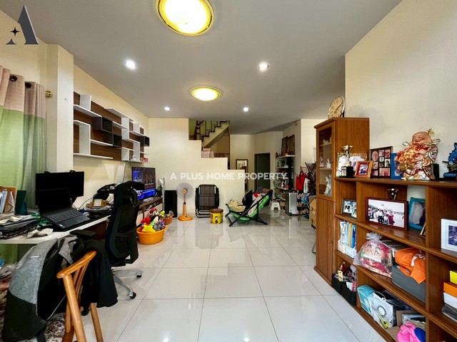 ประกาศฟรี! ซื้อ-ขาย-เช่า คอนโด บ้าน ทาวน์โฮม ที่ดิน และพื้นที่เชิงพาณิชย์ทั่วประเทศไทย ทุกทำเล ทุกงบประมาณ ไม่มีค่าใช้จ่าย ลงง่าย ขายไว เข้าถึงผู้ซื้อโดยตรง 4 315300pic3.jpg