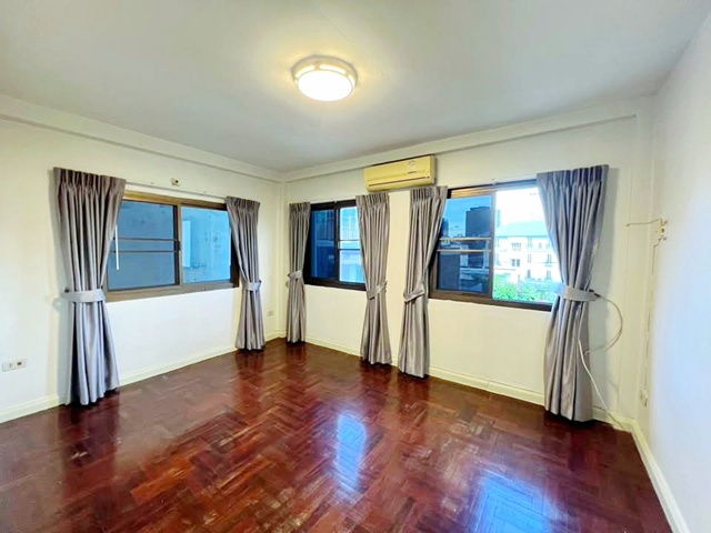 ประกาศฟรี! ซื้อ-ขาย-เช่า คอนโด บ้าน ทาวน์โฮม ที่ดิน และพื้นที่เชิงพาณิชย์ทั่วประเทศไทย ทุกทำเล ทุกงบประมาณ ไม่มีค่าใช้จ่าย ลงง่าย ขายไว เข้าถึงผู้ซื้อโดยตรง 5 253059pic4.jpg