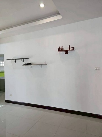 ประกาศฟรี! ซื้อ-ขาย-เช่า คอนโด บ้าน ทาวน์โฮม ที่ดิน และพื้นที่เชิงพาณิชย์ทั่วประเทศไทย ทุกทำเล ทุกงบประมาณ ไม่มีค่าใช้จ่าย ลงง่าย ขายไว เข้าถึงผู้ซื้อโดยตรง 4 296487pic3.jpg