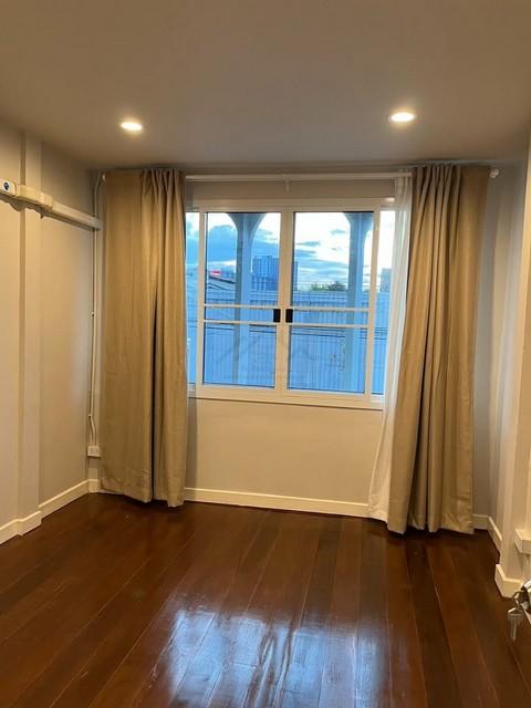 ประกาศฟรี! ซื้อ-ขาย-เช่า คอนโด บ้าน ทาวน์โฮม ที่ดิน และพื้นที่เชิงพาณิชย์ทั่วประเทศไทย ทุกทำเล ทุกงบประมาณ ไม่มีค่าใช้จ่าย ลงง่าย ขายไว เข้าถึงผู้ซื้อโดยตรง 5 514605pic4.jpg