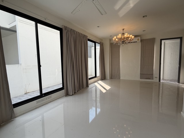 ประกาศฟรี! ซื้อ-ขาย-เช่า คอนโด บ้าน ทาวน์โฮม ที่ดิน และพื้นที่เชิงพาณิชย์ทั่วประเทศไทย ทุกทำเล ทุกงบประมาณ ไม่มีค่าใช้จ่าย ลงง่าย ขายไว เข้าถึงผู้ซื้อโดยตรง 4 315487pic3.jpg