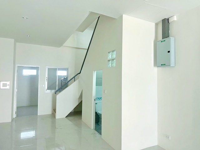 ประกาศฟรี! ซื้อ-ขาย-เช่า คอนโด บ้าน ทาวน์โฮม ที่ดิน และพื้นที่เชิงพาณิชย์ทั่วประเทศไทย ทุกทำเล ทุกงบประมาณ ไม่มีค่าใช้จ่าย ลงง่าย ขายไว เข้าถึงผู้ซื้อโดยตรง 5 253190pic4.jpg