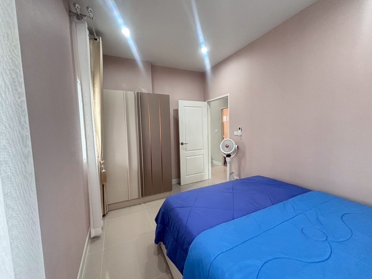 ประกาศฟรี! ซื้อ-ขาย-เช่า คอนโด บ้าน ทาวน์โฮม ที่ดิน และพื้นที่เชิงพาณิชย์ทั่วประเทศไทย ทุกทำเล ทุกงบประมาณ ไม่มีค่าใช้จ่าย ลงง่าย ขายไว เข้าถึงผู้ซื้อโดยตรง 5 315567pic4.jpg