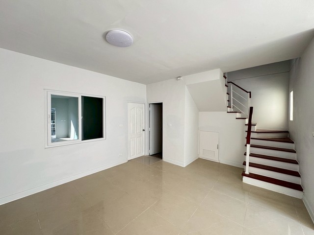 ประกาศฟรี! ซื้อ-ขาย-เช่า คอนโด บ้าน ทาวน์โฮม ที่ดิน และพื้นที่เชิงพาณิชย์ทั่วประเทศไทย ทุกทำเล ทุกงบประมาณ ไม่มีค่าใช้จ่าย ลงง่าย ขายไว เข้าถึงผู้ซื้อโดยตรง 4 315646pic3.jpg