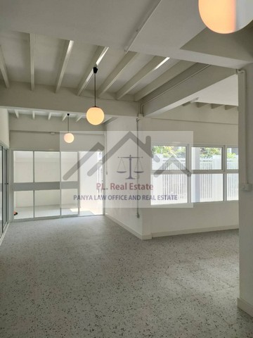 ประกาศฟรี! ซื้อ-ขาย-เช่า คอนโด บ้าน ทาวน์โฮม ที่ดิน และพื้นที่เชิงพาณิชย์ทั่วประเทศไทย ทุกทำเล ทุกงบประมาณ ไม่มีค่าใช้จ่าย ลงง่าย ขายไว เข้าถึงผู้ซื้อโดยตรง 2 513736pic1.jpg