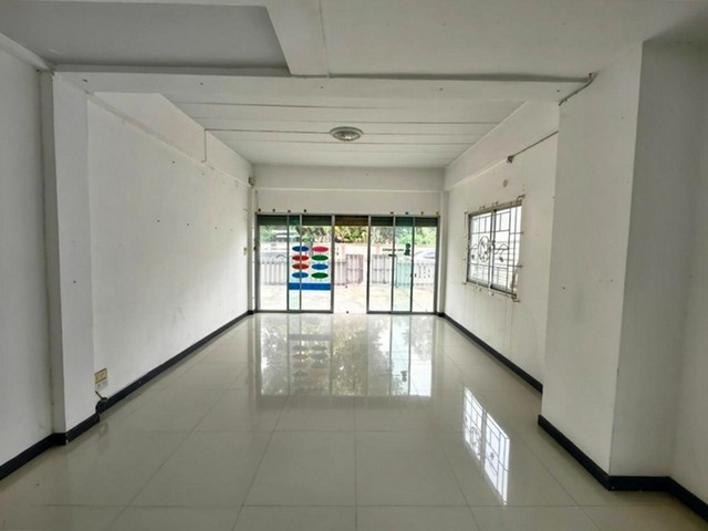 ประกาศฟรี! ซื้อ-ขาย-เช่า คอนโด บ้าน ทาวน์โฮม ที่ดิน และพื้นที่เชิงพาณิชย์ทั่วประเทศไทย ทุกทำเล ทุกงบประมาณ ไม่มีค่าใช้จ่าย ลงง่าย ขายไว เข้าถึงผู้ซื้อโดยตรง 4 253885pic3.jpg