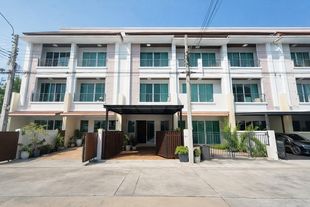 ประกาศฟรี! ซื้อ-ขาย-เช่า คอนโด บ้าน ทาวน์โฮม ที่ดิน และพื้นที่เชิงพาณิชย์ทั่วประเทศไทย ทุกทำเล ทุกงบประมาณ ไม่มีค่าใช้จ่าย ลงง่าย ขายไว เข้าถึงผู้ซื้อโดยตรง 5 254048pic4.jpg