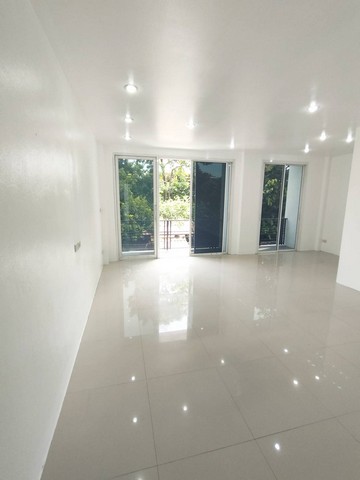 ประกาศฟรี! ซื้อ-ขาย-เช่า คอนโด บ้าน ทาวน์โฮม ที่ดิน และพื้นที่เชิงพาณิชย์ทั่วประเทศไทย ทุกทำเล ทุกงบประมาณ ไม่มีค่าใช้จ่าย ลงง่าย ขายไว เข้าถึงผู้ซื้อโดยตรง 2 505535pic1.jpg