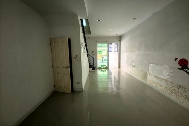 ประกาศฟรี! ซื้อ-ขาย-เช่า คอนโด บ้าน ทาวน์โฮม ที่ดิน และพื้นที่เชิงพาณิชย์ทั่วประเทศไทย ทุกทำเล ทุกงบประมาณ ไม่มีค่าใช้จ่าย ลงง่าย ขายไว เข้าถึงผู้ซื้อโดยตรง 5 253094pic4.jpg