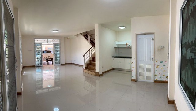 ประกาศฟรี! ซื้อ-ขาย-เช่า คอนโด บ้าน ทาวน์โฮม ที่ดิน และพื้นที่เชิงพาณิชย์ทั่วประเทศไทย ทุกทำเล ทุกงบประมาณ ไม่มีค่าใช้จ่าย ลงง่าย ขายไว เข้าถึงผู้ซื้อโดยตรง 4 297044pic3.jpg