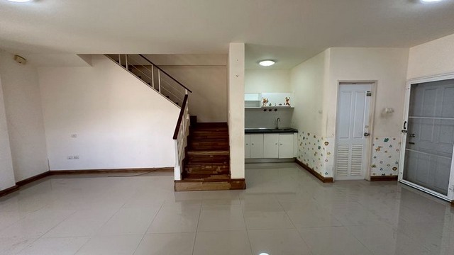 ประกาศฟรี! ซื้อ-ขาย-เช่า คอนโด บ้าน ทาวน์โฮม ที่ดิน และพื้นที่เชิงพาณิชย์ทั่วประเทศไทย ทุกทำเล ทุกงบประมาณ ไม่มีค่าใช้จ่าย ลงง่าย ขายไว เข้าถึงผู้ซื้อโดยตรง 5 297044pic4.jpg