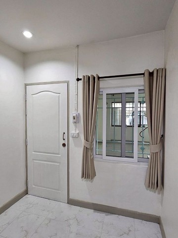 ประกาศฟรี! ซื้อ-ขาย-เช่า คอนโด บ้าน ทาวน์โฮม ที่ดิน และพื้นที่เชิงพาณิชย์ทั่วประเทศไทย ทุกทำเล ทุกงบประมาณ ไม่มีค่าใช้จ่าย ลงง่าย ขายไว เข้าถึงผู้ซื้อโดยตรง 5 254031pic4.jpg