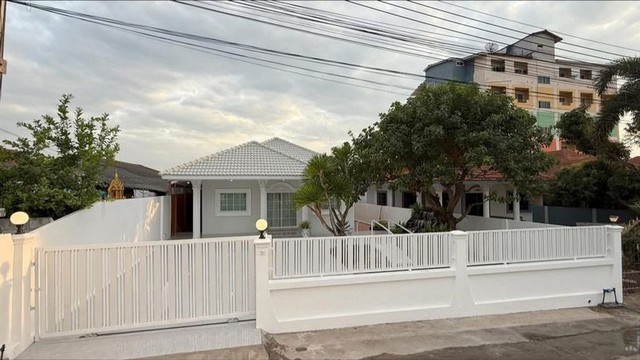 ประกาศฟรี! ซื้อ-ขาย-เช่า คอนโด บ้าน ทาวน์โฮม ที่ดิน และพื้นที่เชิงพาณิชย์ทั่วประเทศไทย ทุกทำเล ทุกงบประมาณ ไม่มีค่าใช้จ่าย ลงง่าย ขายไว เข้าถึงผู้ซื้อโดยตรง 2 297182pic1.jpg