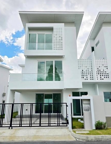 ประกาศฟรี! ซื้อ-ขาย-เช่า คอนโด บ้าน ทาวน์โฮม ที่ดิน และพื้นที่เชิงพาณิชย์ทั่วประเทศไทย ทุกทำเล ทุกงบประมาณ ไม่มีค่าใช้จ่าย ลงง่าย ขายไว เข้าถึงผู้ซื้อโดยตรง 2 294107pic1.jpg