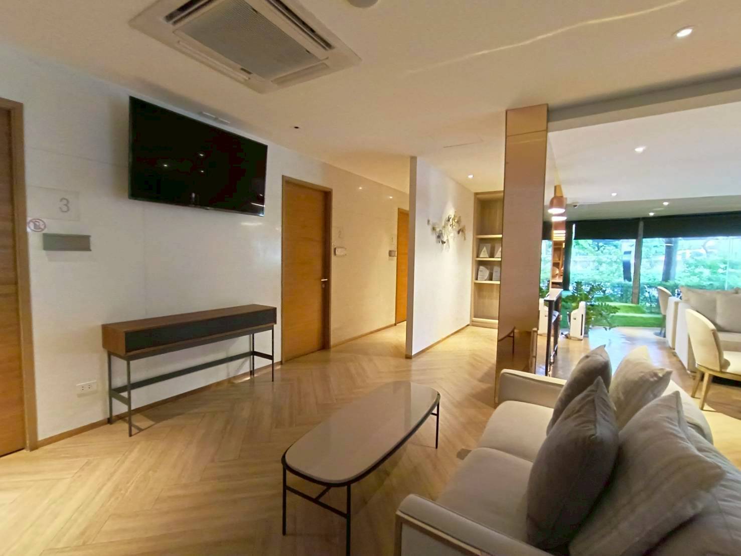 ประกาศฟรี! ซื้อ-ขาย-เช่า คอนโด บ้าน ทาวน์โฮม ที่ดิน และพื้นที่เชิงพาณิชย์ทั่วประเทศไทย ทุกทำเล ทุกงบประมาณ ไม่มีค่าใช้จ่าย ลงง่าย ขายไว เข้าถึงผู้ซื้อโดยตรง 3 315684pic2.jpg