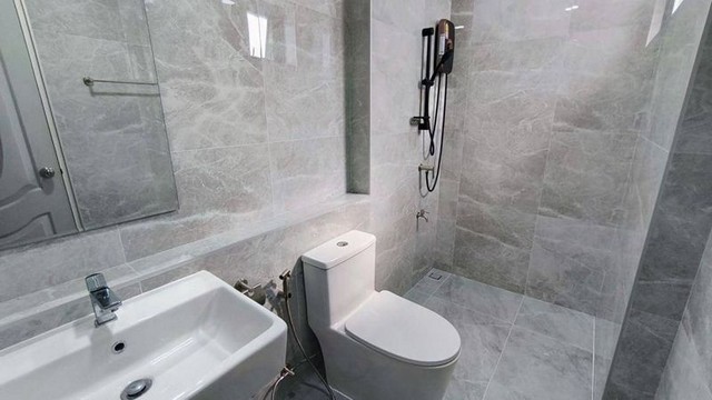 ประกาศฟรี! ซื้อ-ขาย-เช่า คอนโด บ้าน ทาวน์โฮม ที่ดิน และพื้นที่เชิงพาณิชย์ทั่วประเทศไทย ทุกทำเล ทุกงบประมาณ ไม่มีค่าใช้จ่าย ลงง่าย ขายไว เข้าถึงผู้ซื้อโดยตรง 5 254169pic4.jpg