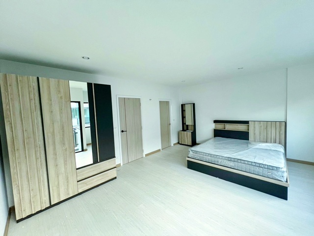 ประกาศฟรี! ซื้อ-ขาย-เช่า คอนโด บ้าน ทาวน์โฮม ที่ดิน และพื้นที่เชิงพาณิชย์ทั่วประเทศไทย ทุกทำเล ทุกงบประมาณ ไม่มีค่าใช้จ่าย ลงง่าย ขายไว เข้าถึงผู้ซื้อโดยตรง 3 254182pic2.jpg