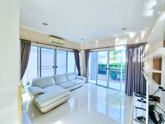 ประกาศฟรี! ซื้อ-ขาย-เช่า คอนโด บ้าน ทาวน์โฮม ที่ดิน และพื้นที่เชิงพาณิชย์ทั่วประเทศไทย ทุกทำเล ทุกงบประมาณ ไม่มีค่าใช้จ่าย ลงง่าย ขายไว เข้าถึงผู้ซื้อโดยตรง 3 254091pic2.jpg